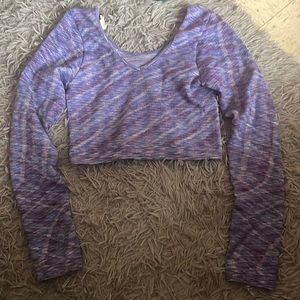 Purple, blue, and white Aeropostale reversible cropped long sleeve tee, size M